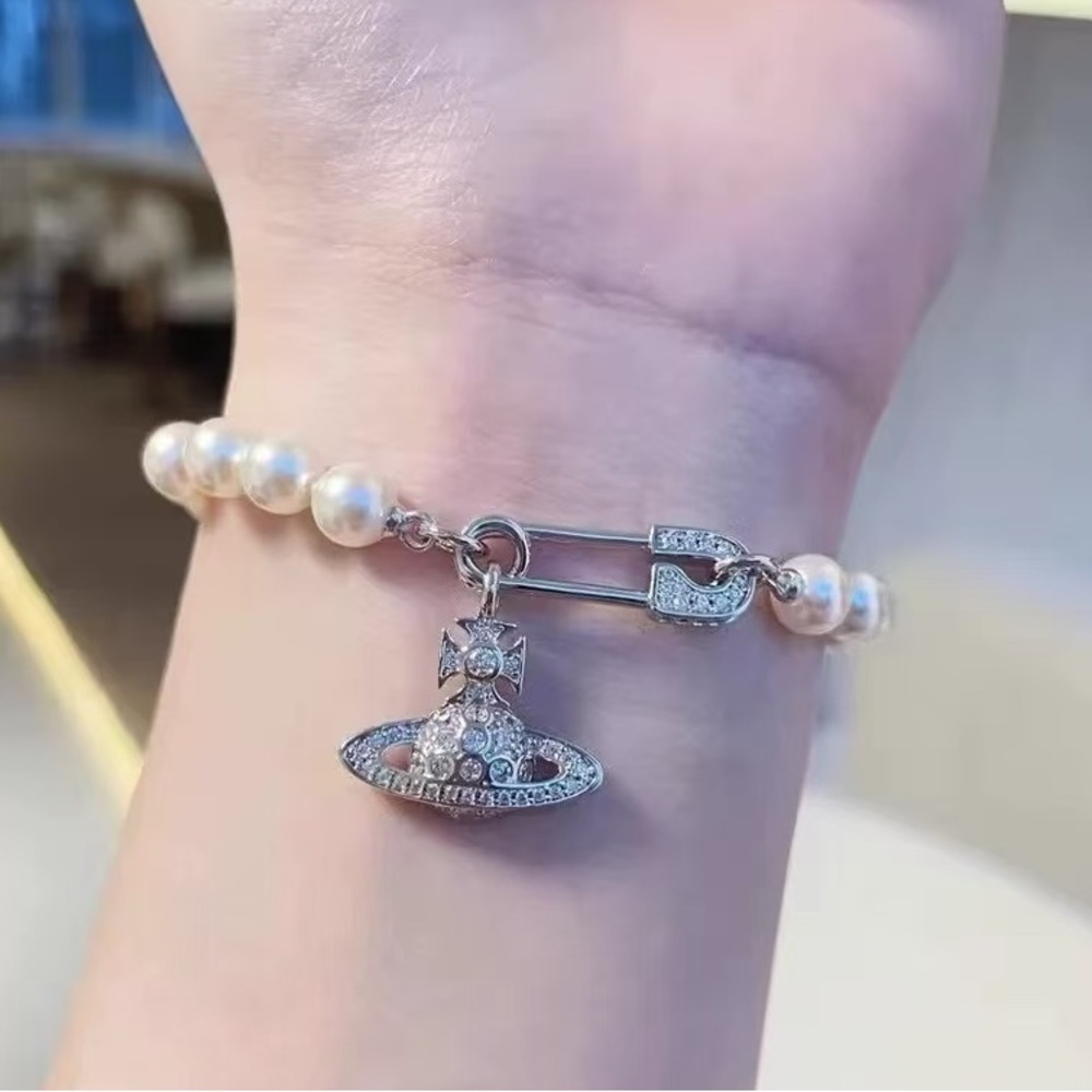 Vivienne Westwood Saturn Pin Pearl Bracelet - Silver